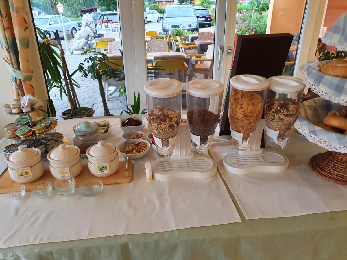 Gasthof Hotel Zur Post Ferlach Ngoại thất bức ảnh